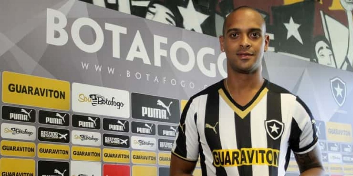 Ex-atacante do Botafogo morre vítima de desabamento causado por forte ventania no Rio De Janeiro