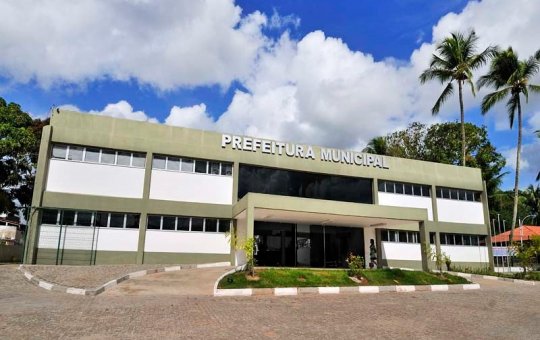 Prefeitura de Mata de São João é acusada de falta de transparência em processo de licitação