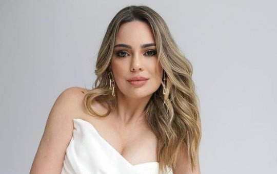Rachel Sheherazade relata ter sido expulsa de carro de aplicativo após pedir mudança de rádio