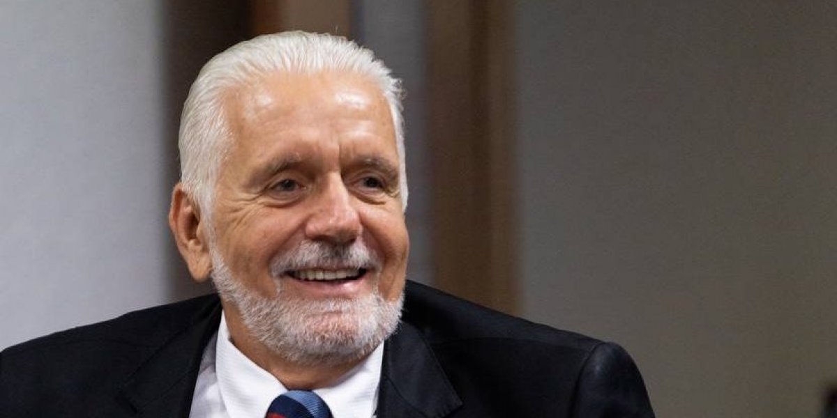 Senador Jaques Wagner diz estar "tranquilo" e afirma que provará inocência em investigação da PF
