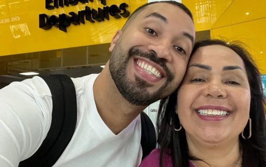 Gil do Vigor denuncia preconceito contra a mãe em supermercado: “Ela tem bola de cristal?”