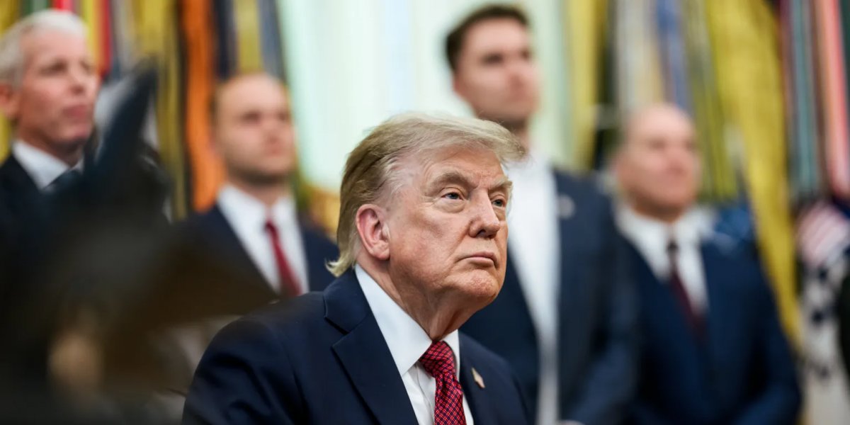 Trump endurece discurso e diz que Irã terá de escolher entre acordo ou "rendição total"