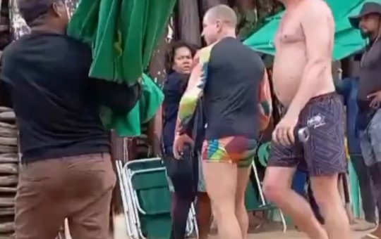 Turista tenta agredir garçom em Porto de Galinhas e ofende nordestinos durante confusão