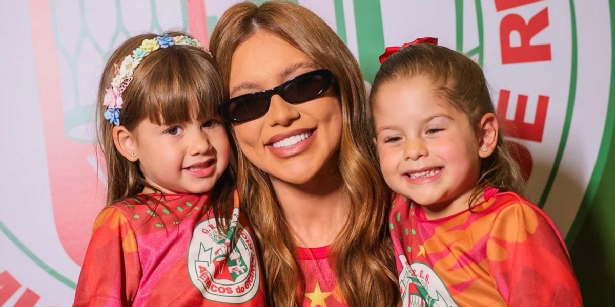 Maria Alice e Maria Flor comemoram alta após cirurgia e deixam hospital