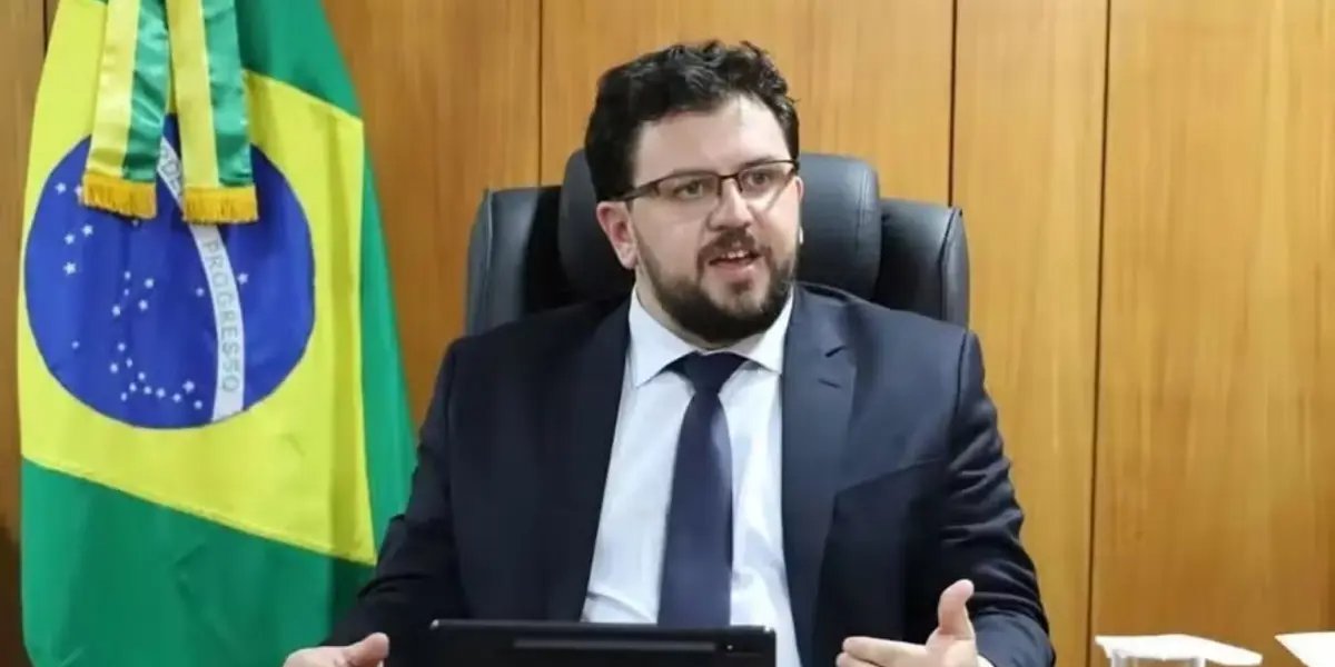 Lula cobra explicações de assessor após empréstimo de amiga de Lulinha investigada pela PF