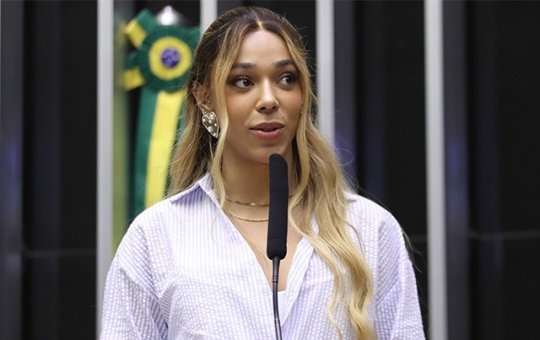Erika Hilton faz apelo por doações e diz que campanha precisa de apoio financeiro