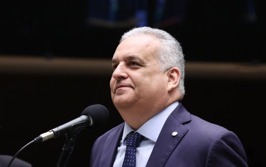 Ex-promotor e relator da CPMI do INSS: saiba quem é Alfredo Gaspar, vice de Flávio Bolsonaro