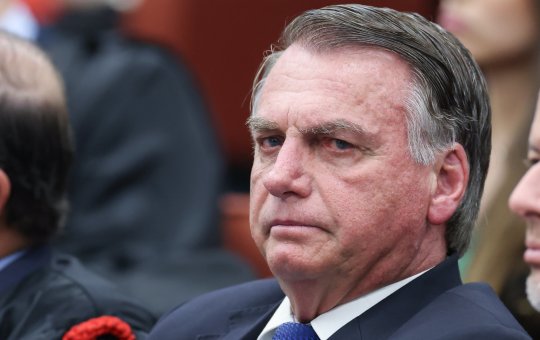 Defesa de Bolsonaro pede autorização ao STF para ex-presidente receber visita dos filhos no Dia dos Pais
