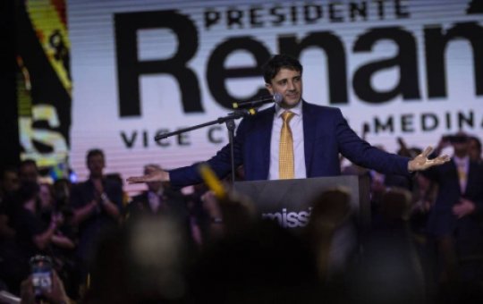 Renan Santos nega ser machista e defende “retorno da figura masculina” em entrevista