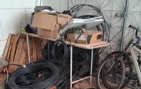 Facção obrigava moradores a contratar internet clandestina em Salvador; SSP desmonta esquema