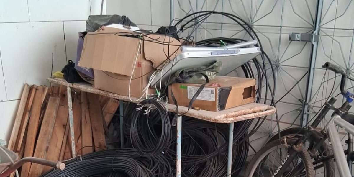 Facção obrigava moradores a contratar internet clandestina em Salvador; SSP desmonta esquema