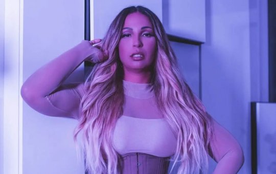 Após ficar internada com pneumonia, Valesca Popozuda recebe alta hospitalar