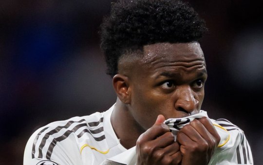Vinicius Jr. renova com Real Madrid até 2032 após longa negociação