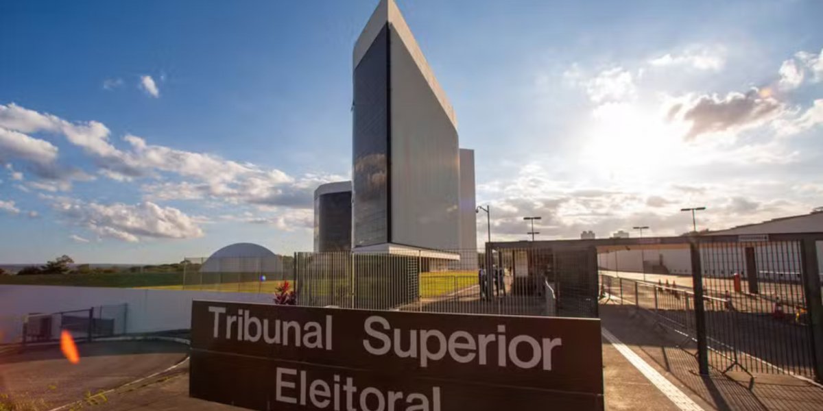 TSE cria conselho de especialistas para monitorar fake news e uso indevido de IA nas eleições