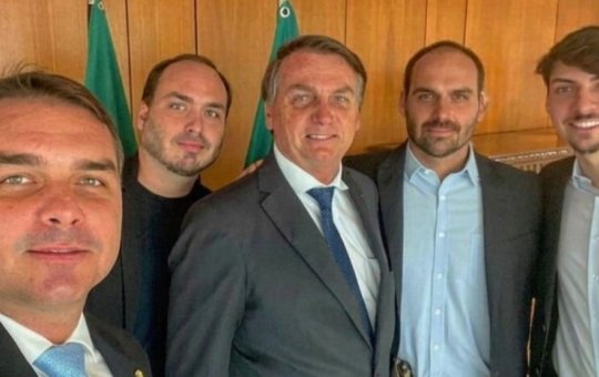 Moraes nega pedido da defesa de Bolsonaro para que filhos o visitem no Dia dos Pais