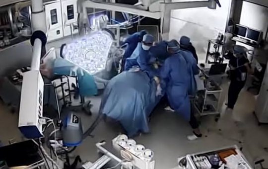 Vídeo impressionante mostra cirurgia sendo interrompida por terremoto no Japão