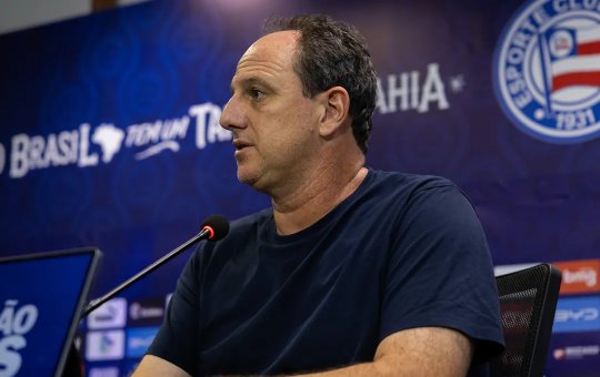 Rogério Ceni detona gramado da Fonte Nova após empate do Bahia: “Chega a dar vergonha”