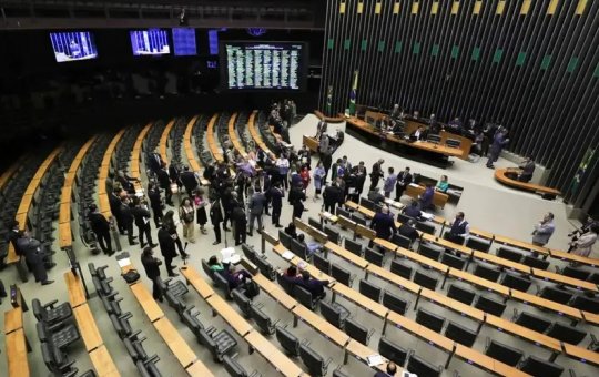 Câmara dos Deputados deve instalar comissão sobre redução da maioridade penal nesta quarta