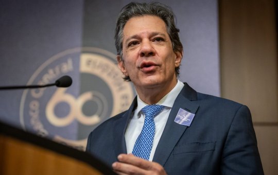 Fernando Haddad denuncia abordagem “intimidadora” e "ostensiva" de viatura da Polícia Militar
