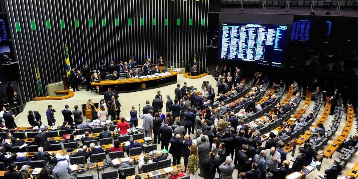 Congresso autoriza governo a deixar até R$ 7,5 bilhões fora do teto de gastos em 2026