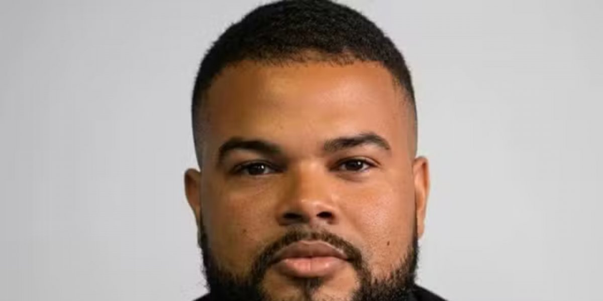 Homem é encontrado morto dentro de carro com marcas de tiro em Salvador