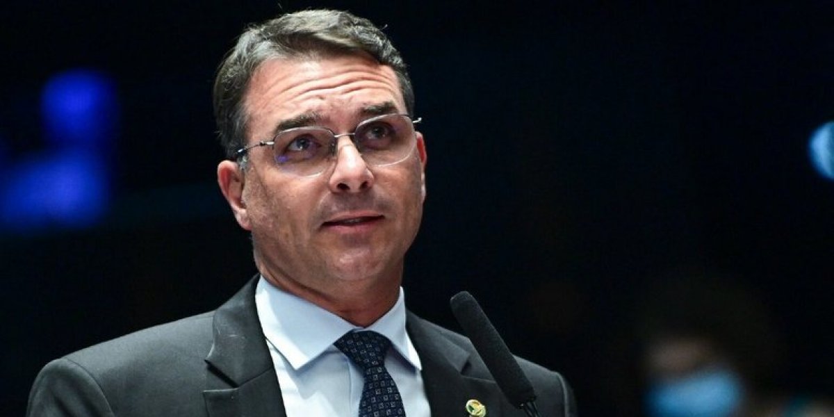 TSE suspende sistema de filiação partidária após mudança no registro de Flávio Bolsonaro