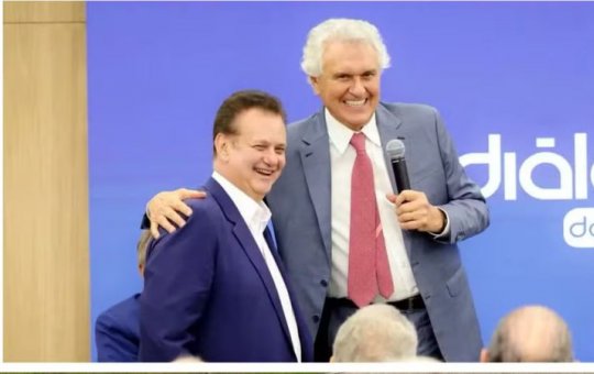 Presidente do PSD vê Flávio Bolsonaro com “chance zero” e afirma que Centrão apoia Lula