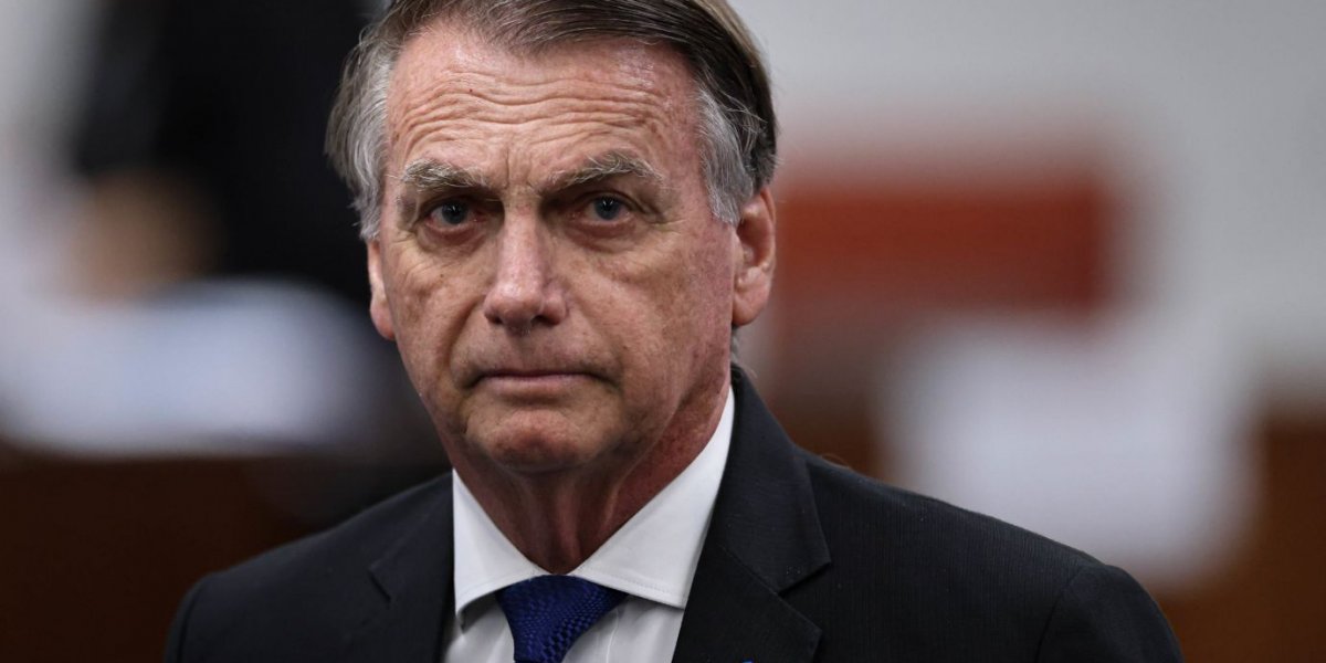 Jair Bolsonaro pede ao STF para ir ao dentista e sugere esposa de Flávio