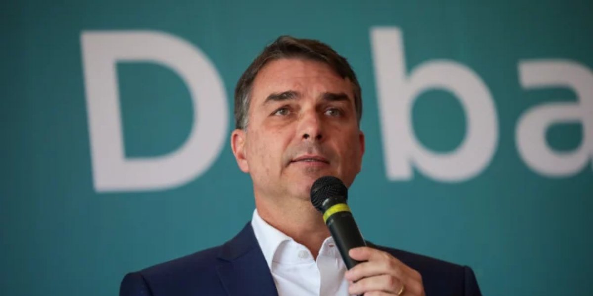 Flávio Bolsonaro promete quadruplicar pena para ladrões e receptadores de celulares
