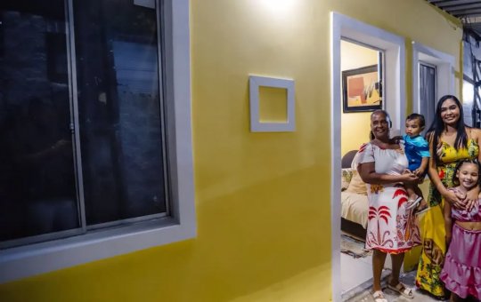 Bruno Reis entrega 100 casas reformadas pelo Morar Melhor em Paripe