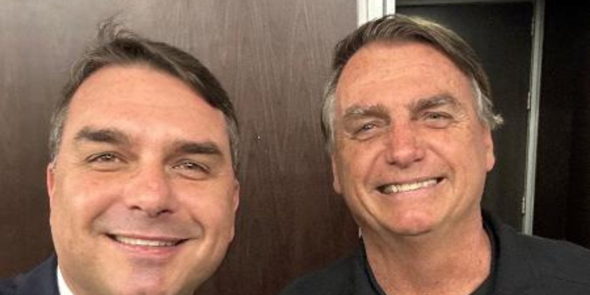 Flávio diz que usará a imagem do pai até o "limite que a legislação permitir"