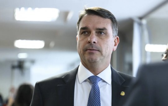 PF instaura inquérito para investigar fraude em filiação de Flávio ao Missão
