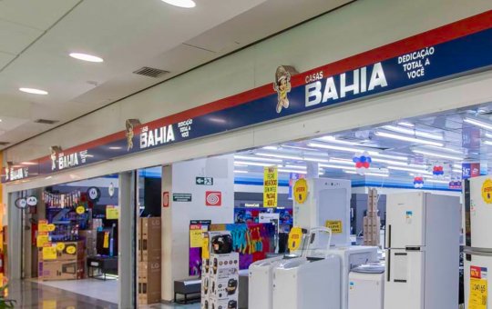 Justiça suspende demissões coletivas das Casas Bahia e manda empresa recontratar funcionários