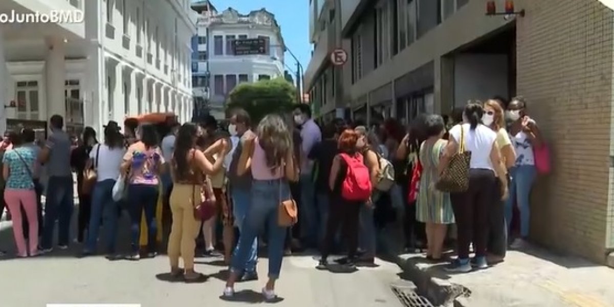 Servidores Municipais realizam manifestação no Centro de Salvador