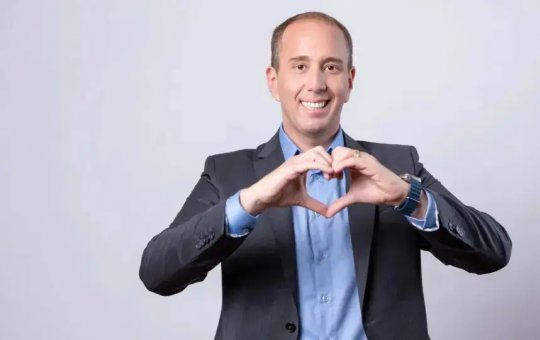 Prefeito “tiktoker” de Sorocaba é expulso do Republicanos após apoiar candidatura da esposa