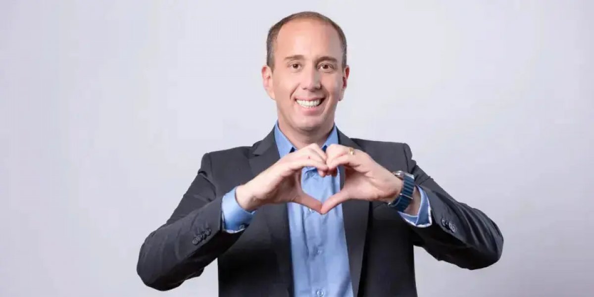 Prefeito “tiktoker” de Sorocaba é expulso do Republicanos após apoiar candidatura da esposa