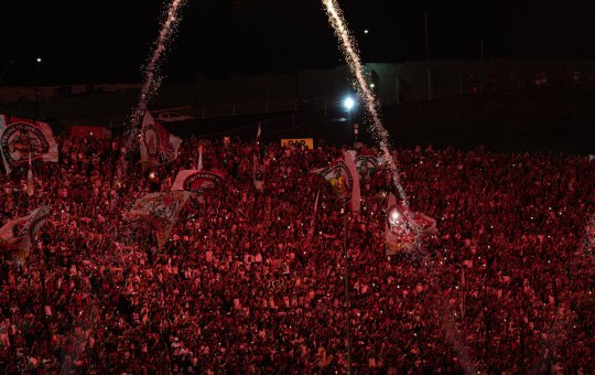 Vai lotar! Torcida do Vitória esgota ingressos para clássico Ba-Vi no Barradão