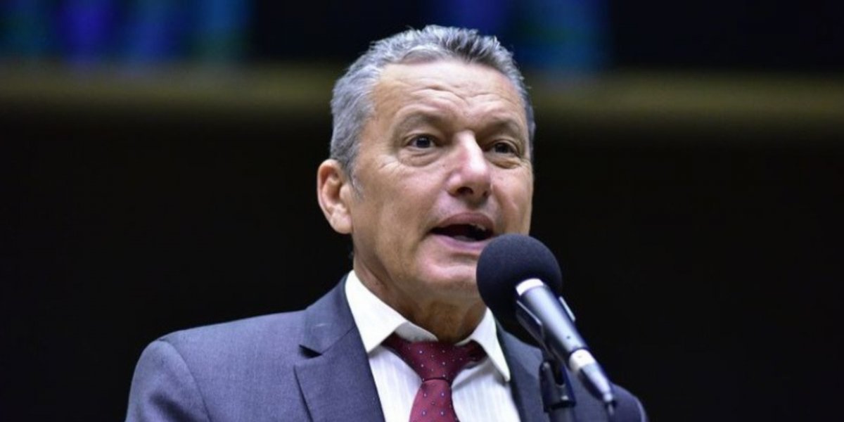 TCU condena deputado baiano a ressarcir R$ 130 mil por irregularidades em Guanambi