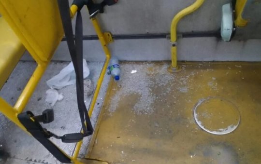 Três ônibus são atacados durante Ba-Vi em Salvador