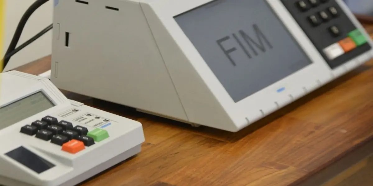 Segundo Datafolha, metade dos eleitores acredita que há chance de interferência externa na eleição brasileira