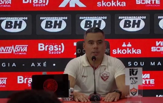 Jair Ventura lamenta derrota no clássico e pede reação do Vitória na Copa do Brasil: 'Tem que dar a volta por cima'