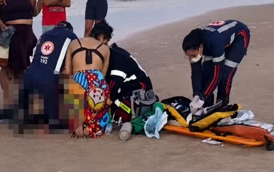 Turista mineiro morre afogado após salvar filho em praia de Ilhéus
