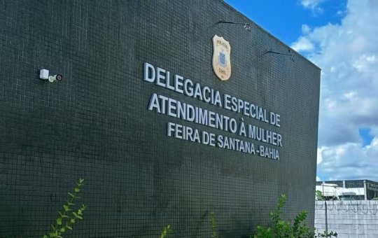 Homem é preso suspeito de esfaquear ex-companheira 14 vezes em Feira de Santana