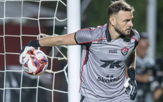 Vitória anuncia rescisão de contrato com goleiro Gabriel Vasconcelos