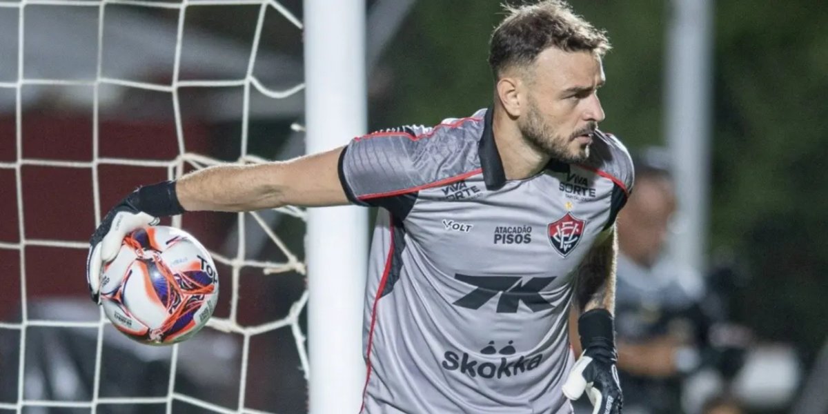 Vitória anuncia rescisão de contrato com goleiro Gabriel Vasconcelos
