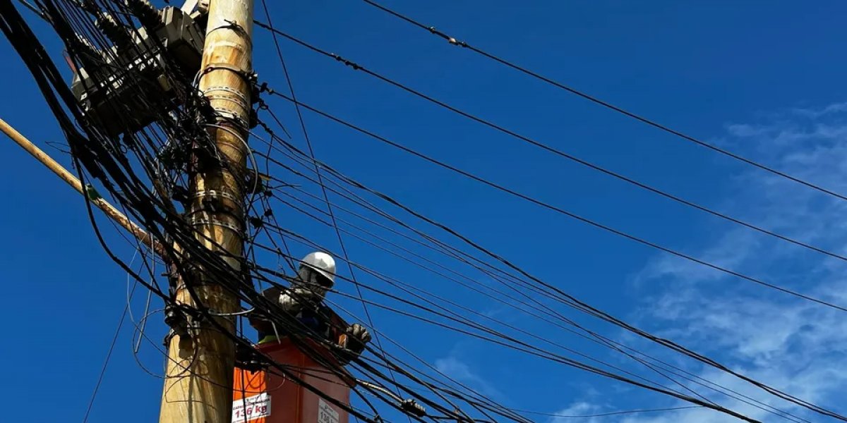 Seis bairros de Salvador devem ficar sem energia nesta quarta (26)