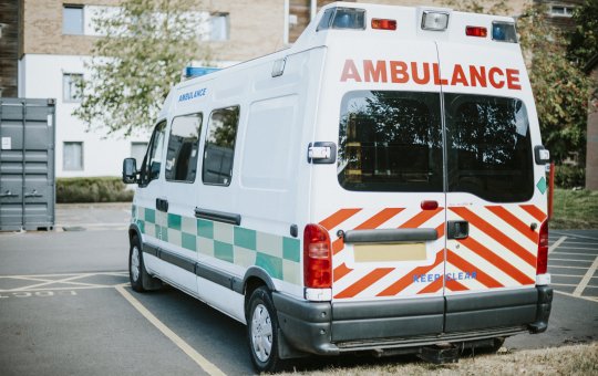 Incêndio em maternidade no Paquistão deixa 14 recém-nascidos mortos