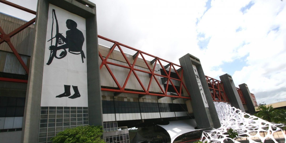 Governo da Bahia homologa venda do antigo Centro de Convenções por R$ 138,4 milhões