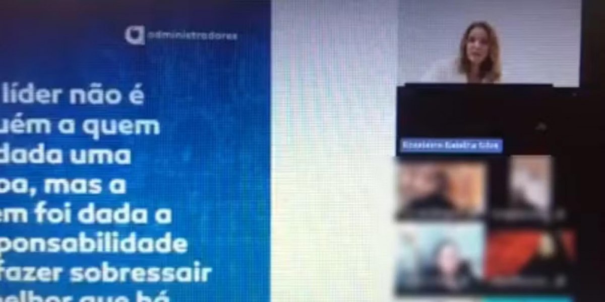 Dirigente de ensino é afastada após elogiar liderança de Hitler e Mussolini e recomendar biografias a diretores