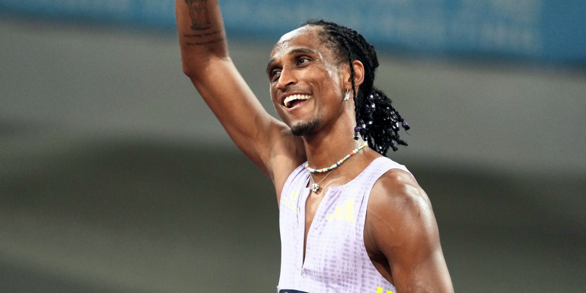 Alison dos Santos quebra recorde mundial dos 400m com barreiras na Diamond League